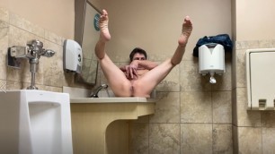 LiveNLove DOES KINK IN PUBLIC BATHROOMS AND CUMSHOT COMPILATION