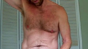 Hairyartist in an intense nipple workout