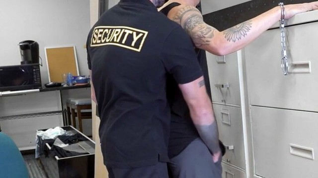 Young Perps - Horny Security Officer Performs Rough Deep Cavity Search To Dude Caught Shoplifting