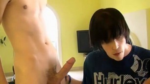 Kinky emo twink Tyler Bolt peed on while sucking two dicks