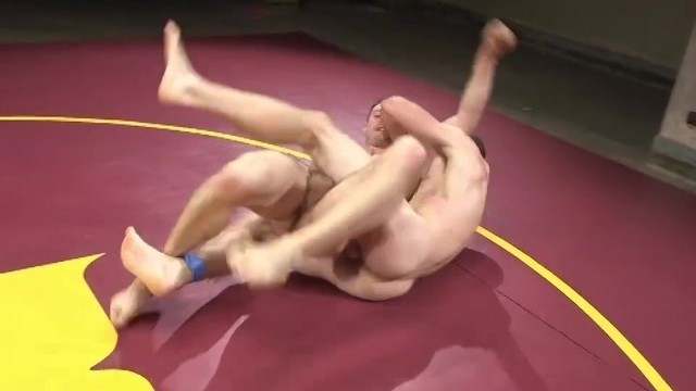 Naked Studs Wrestle to Fuckgay