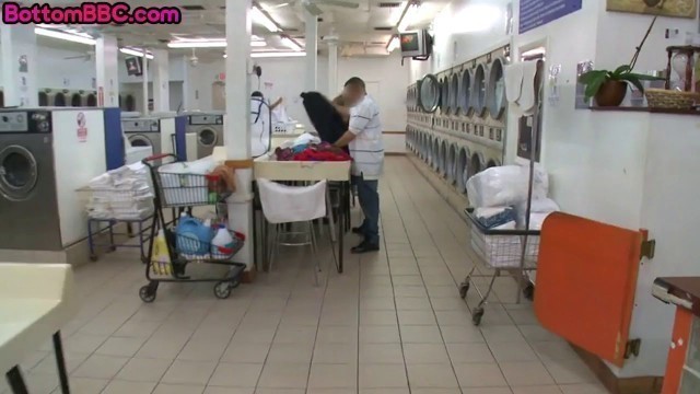 Black bottom public assfucked in the laundry service